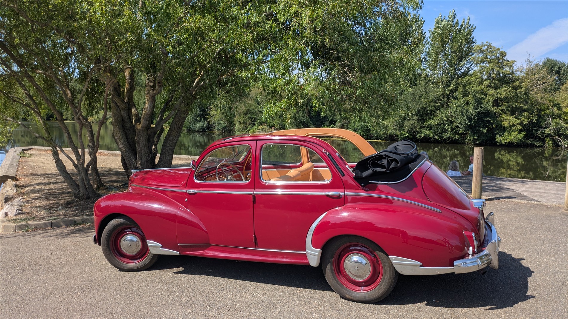 Voiture ancienne Peugeot 203 en Sarthe