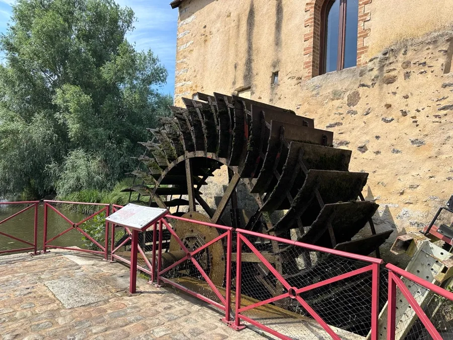 Roue du moulin de Fillé-sur-Sarthe